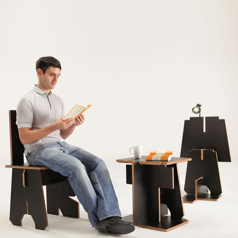 名は体を表す。そんな椅子やテーブル【Alphabet Furniture】