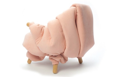 ダイエットが必要そうな、だらしない身体の椅子【flesh】