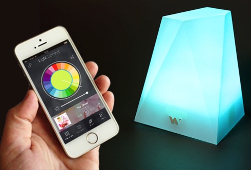 スマホの通知を「光」でお知らせ。スマートな照明【Notti】