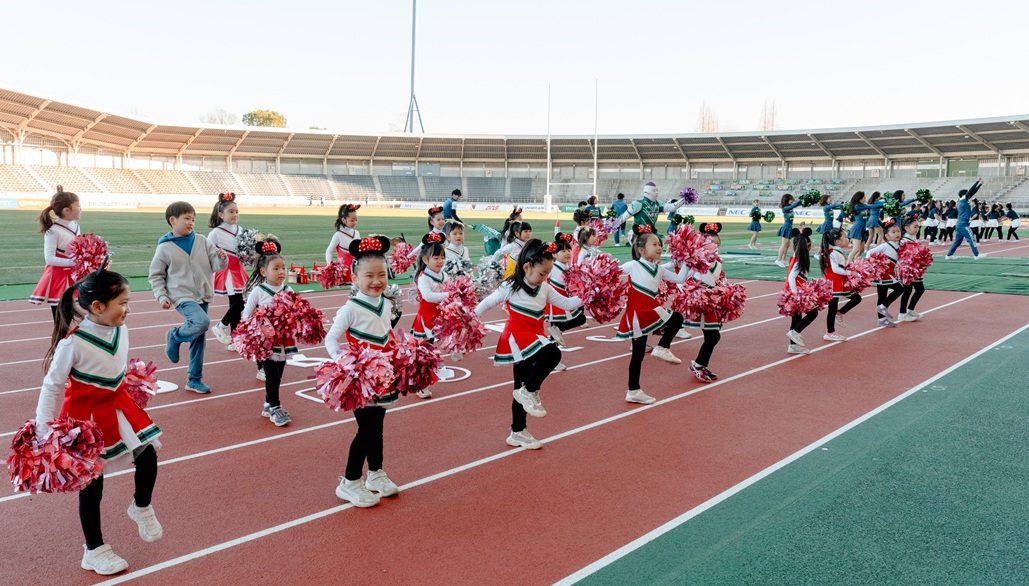 チアチームからもパワーを！