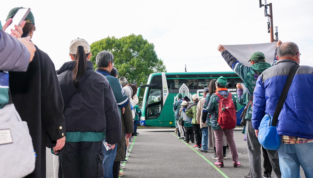 今シーズンも盛大に！お出迎えクルー