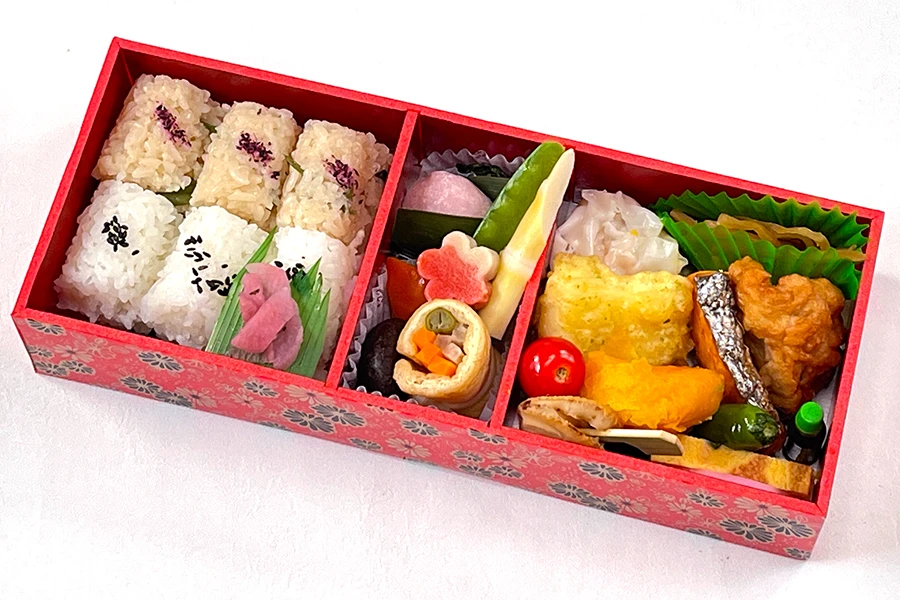 幕の内弁当〈宴〉 ※お茶付き（500mlペットボトル）