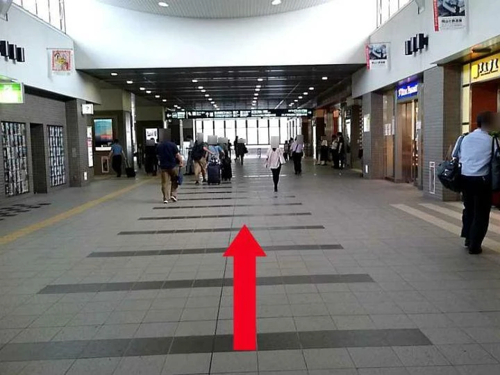 岡山駅 後楽園口(東口)1