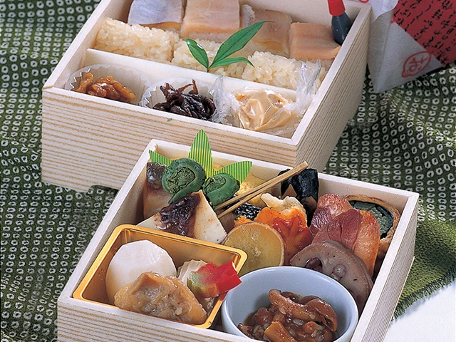 TKP金沢弁当（いろどり）白山※お茶付