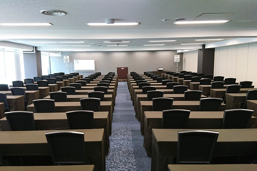 TKP新宿西口カンファレンスセンター ホール8C