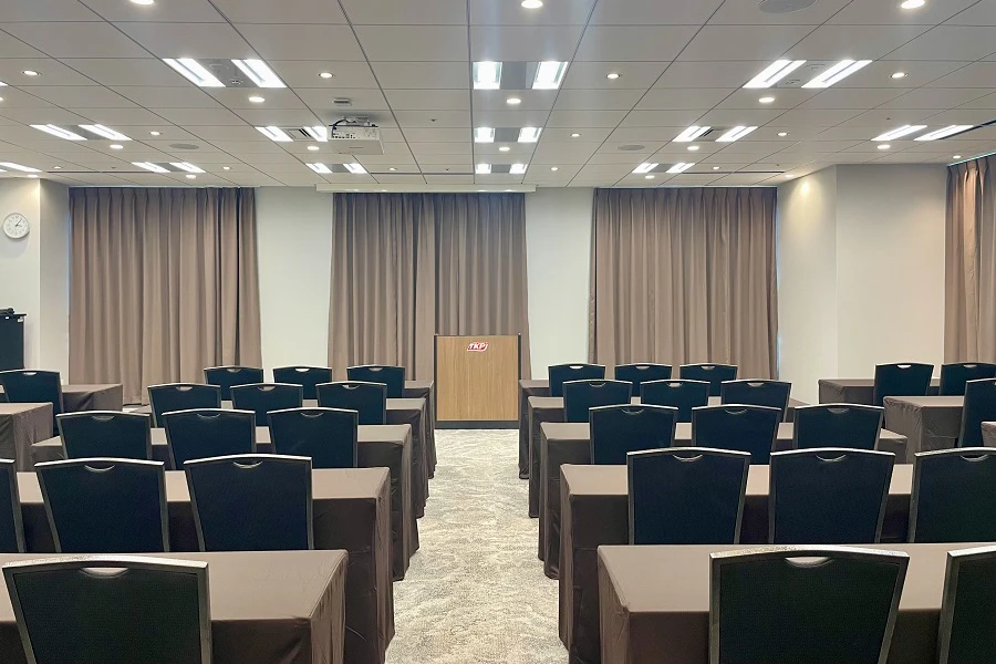 TKPガーデンシティPREMIUM天神ブリッククロス　ホール10A