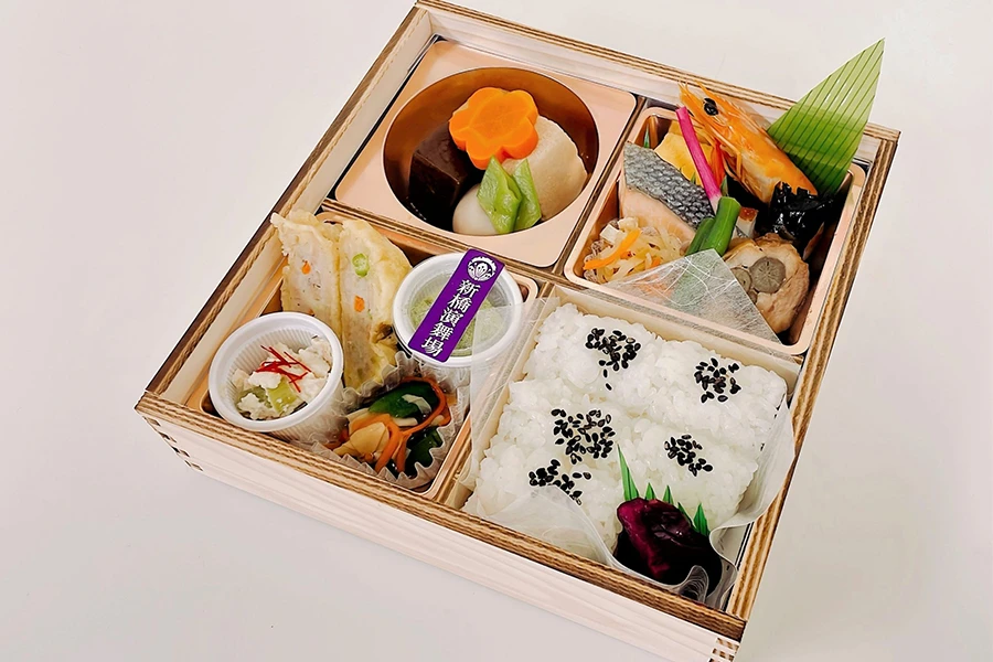 演舞場弁当　三輪（みわ）
