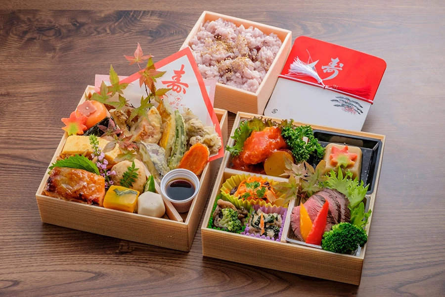 《典座》季節の懐石折詰弁当　松