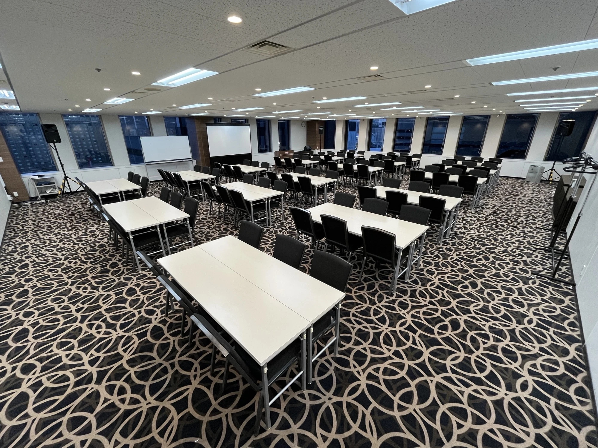 TKP新橋カンファレンスセンター ホール14E