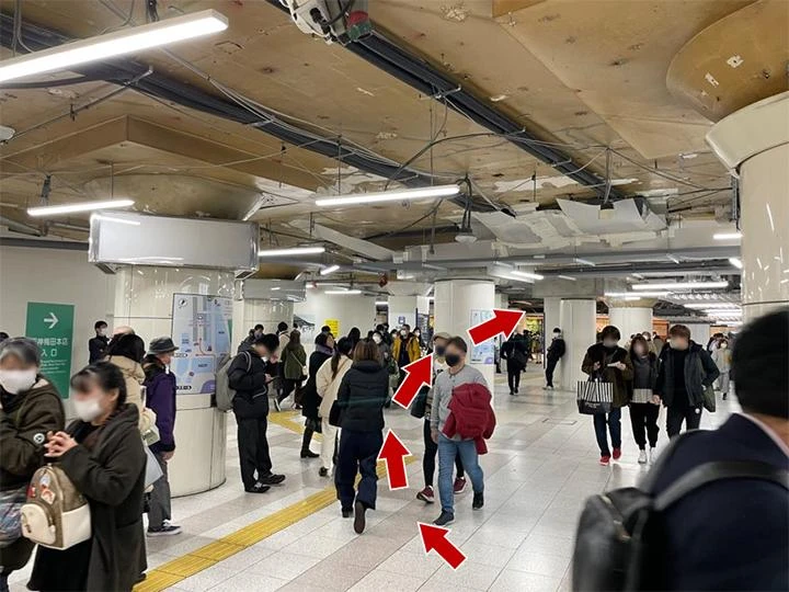 御堂筋線 梅田駅1