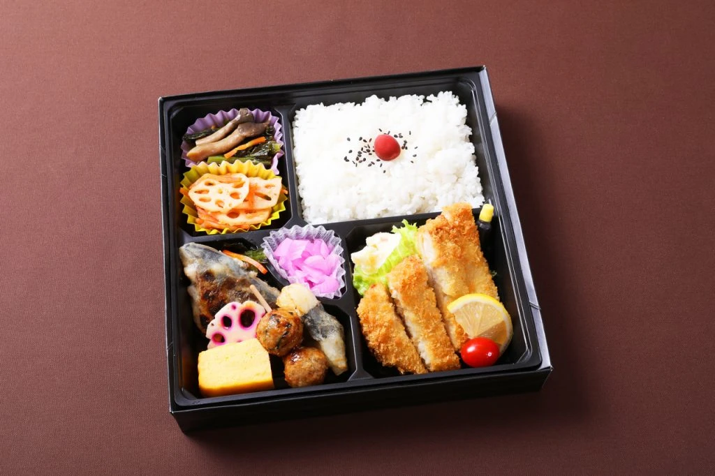 TKP華やぎ弁当　さわらの西京焼きとトンカツ弁当（お茶付）