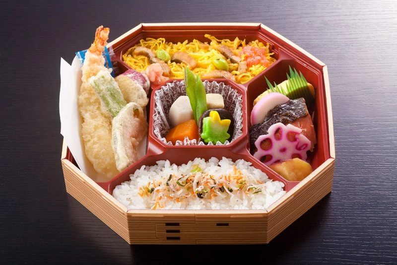TKP特選弁当　美山　※お茶(ﾍﾟｯﾄﾎﾞﾄﾙ)付き