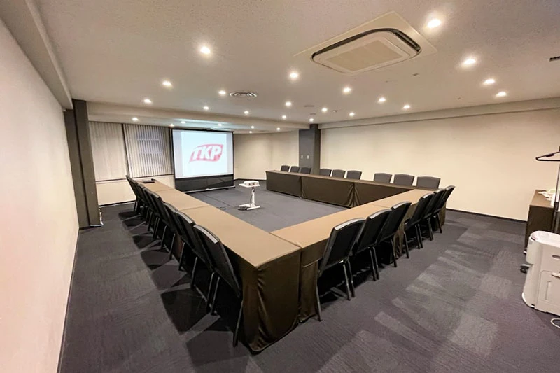 TKP東京駅カンファレンスセンター カンファレンスルーム12C