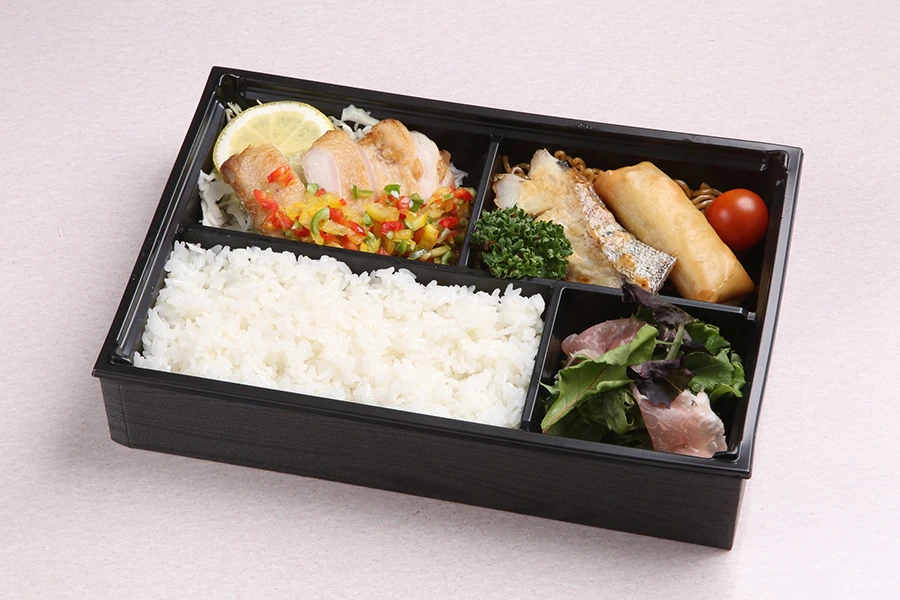 北海道桜姫鶏ソテー弁当 ※お茶付き（500mlペットボトル）