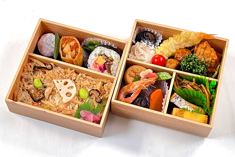 かにめし二段御膳 ※お茶付き（500mlペットボトル）