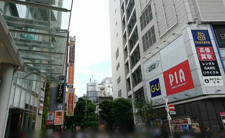 京急川崎駅中央改札口より1