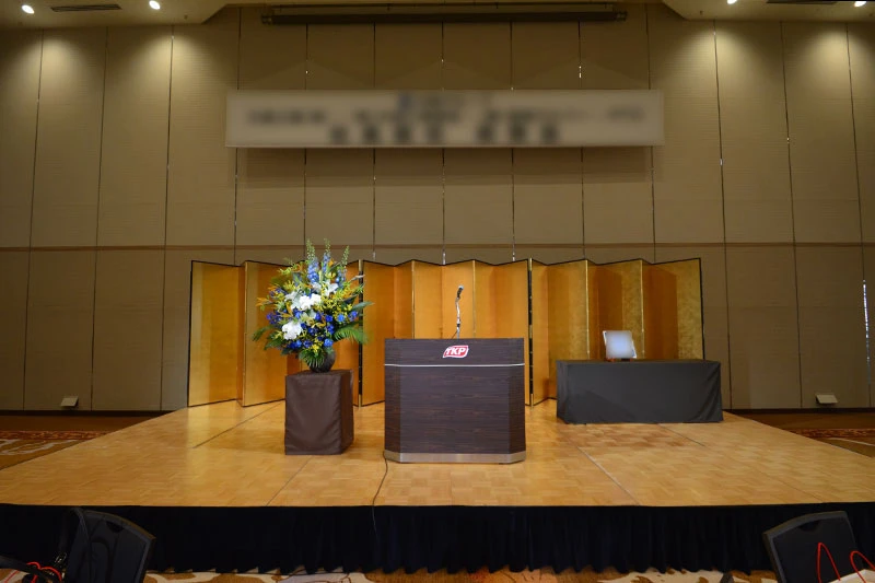 社長就任祝賀会ステージセッティング