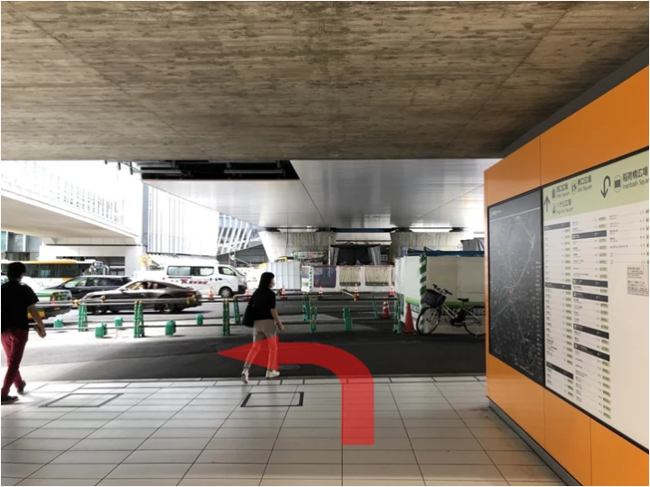 銀座線出口から