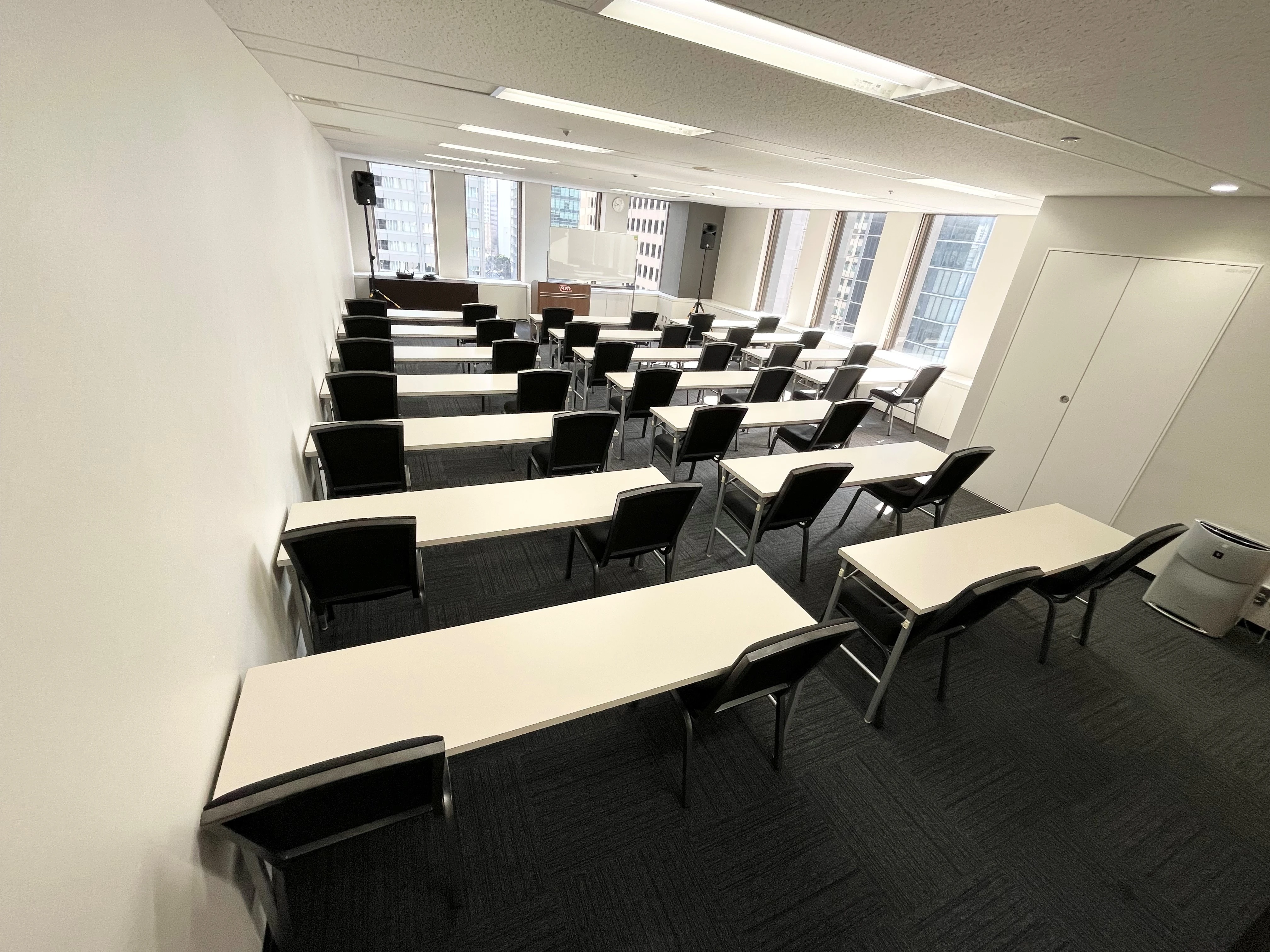 TKP新橋カンファレンスセンター カンファレンスルーム12A