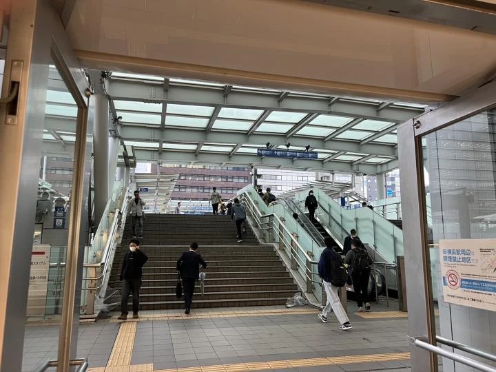 新横浜駅北口からご案内1