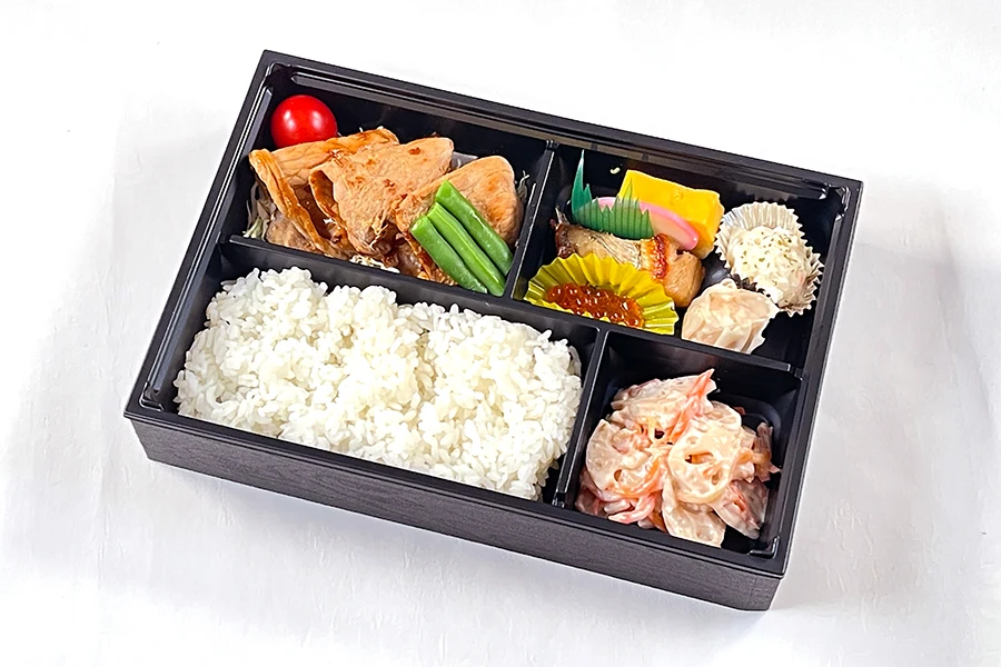 北海道三元豚生姜焼き弁当 ※お茶付き（500mlペットボトル）