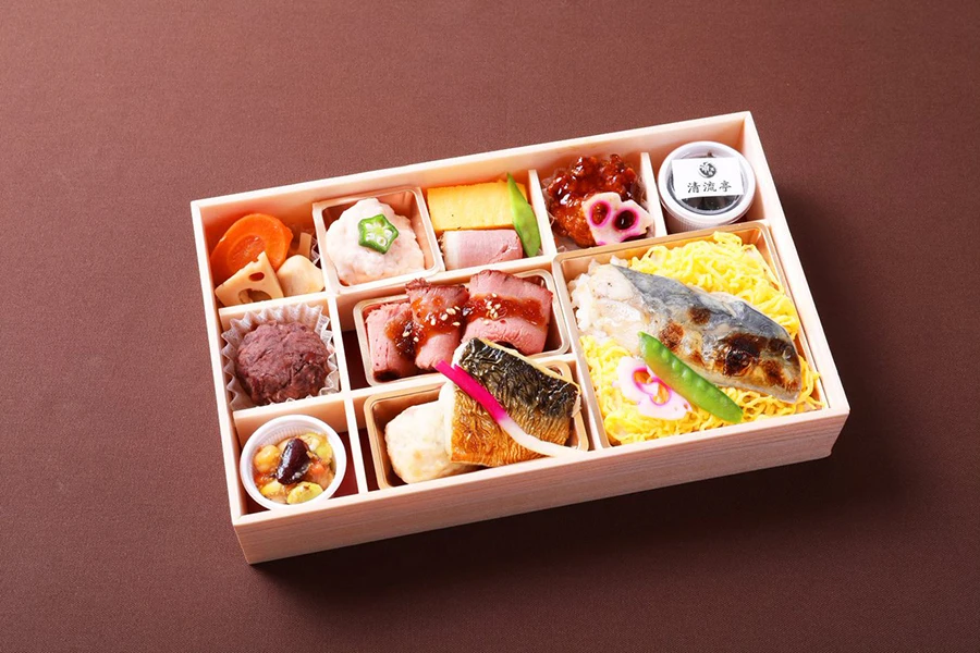 TKP華やぎ弁当　鰆の西京焼きと和惣菜膳（お茶付）