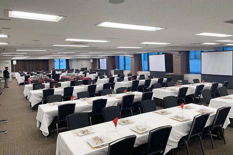 https://images.microcms-assets.io/assets/dafe7aa892a24c93965c1d4a581ad23f/909a31d08ae941eabf3ec87c2e2b7d1a/cc-tokyo-nihombashi_2022_party_01_02.webp