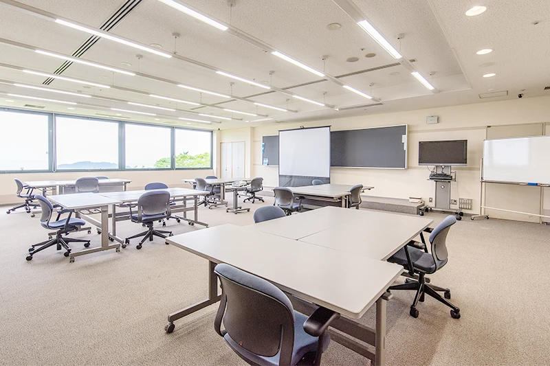 レクトーレ葉山 湘南国際村 セミナー室B 206