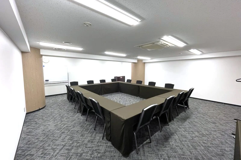 TKP東京駅カンファレンスセンター カンファレンスルーム2F