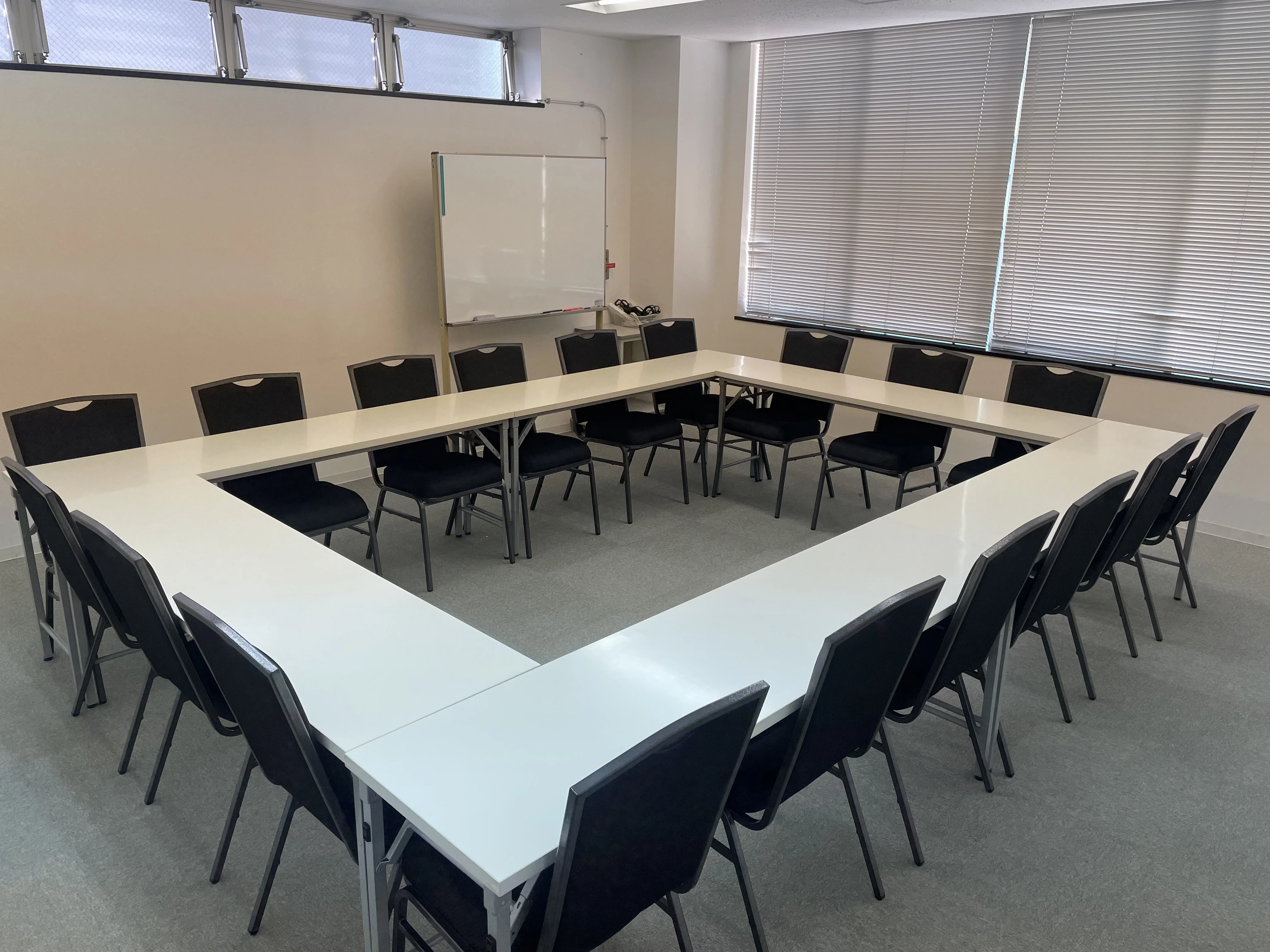 TKP神田ビジネスセンター ミーティングルーム805