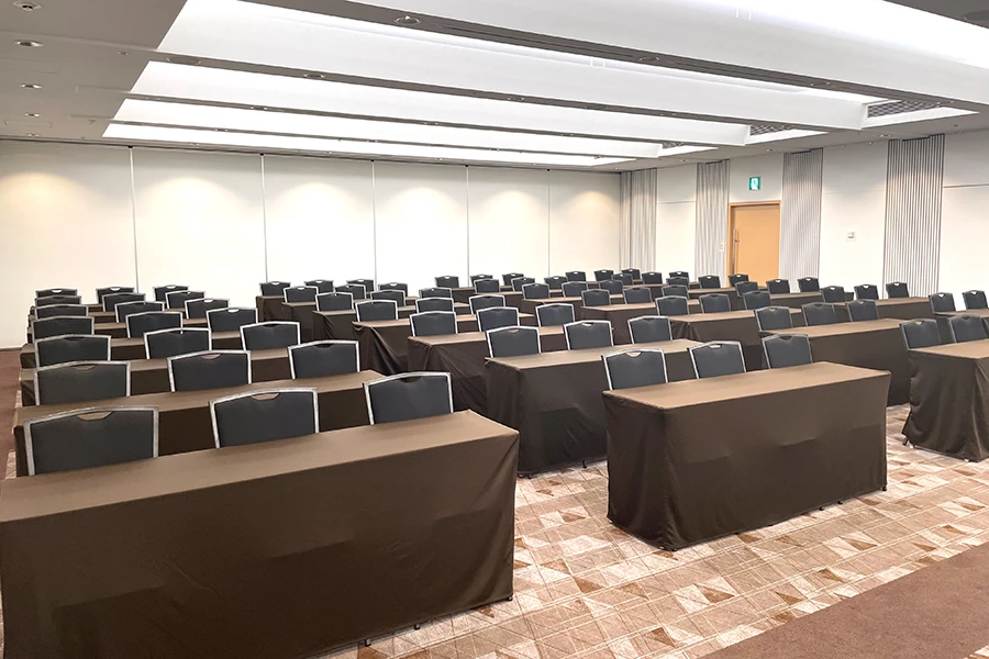 TKPエルガーラホール 中ホール2
