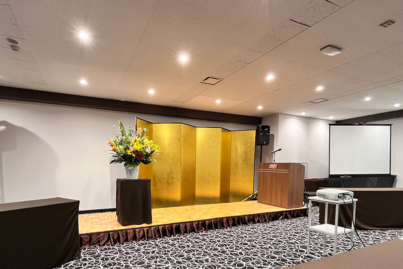 https://images.microcms-assets.io/assets/dafe7aa892a24c93965c1d4a581ad23f/dae1ee7479314b87ad2658e11ea28a54/cc-ichigaya_2024_joining_ceremony_01_06.jpg