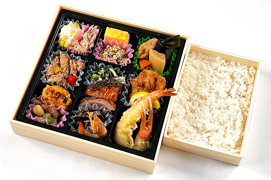 【札幌】サツベン　彩り御膳　※お茶付き（500mlペットボトル）	