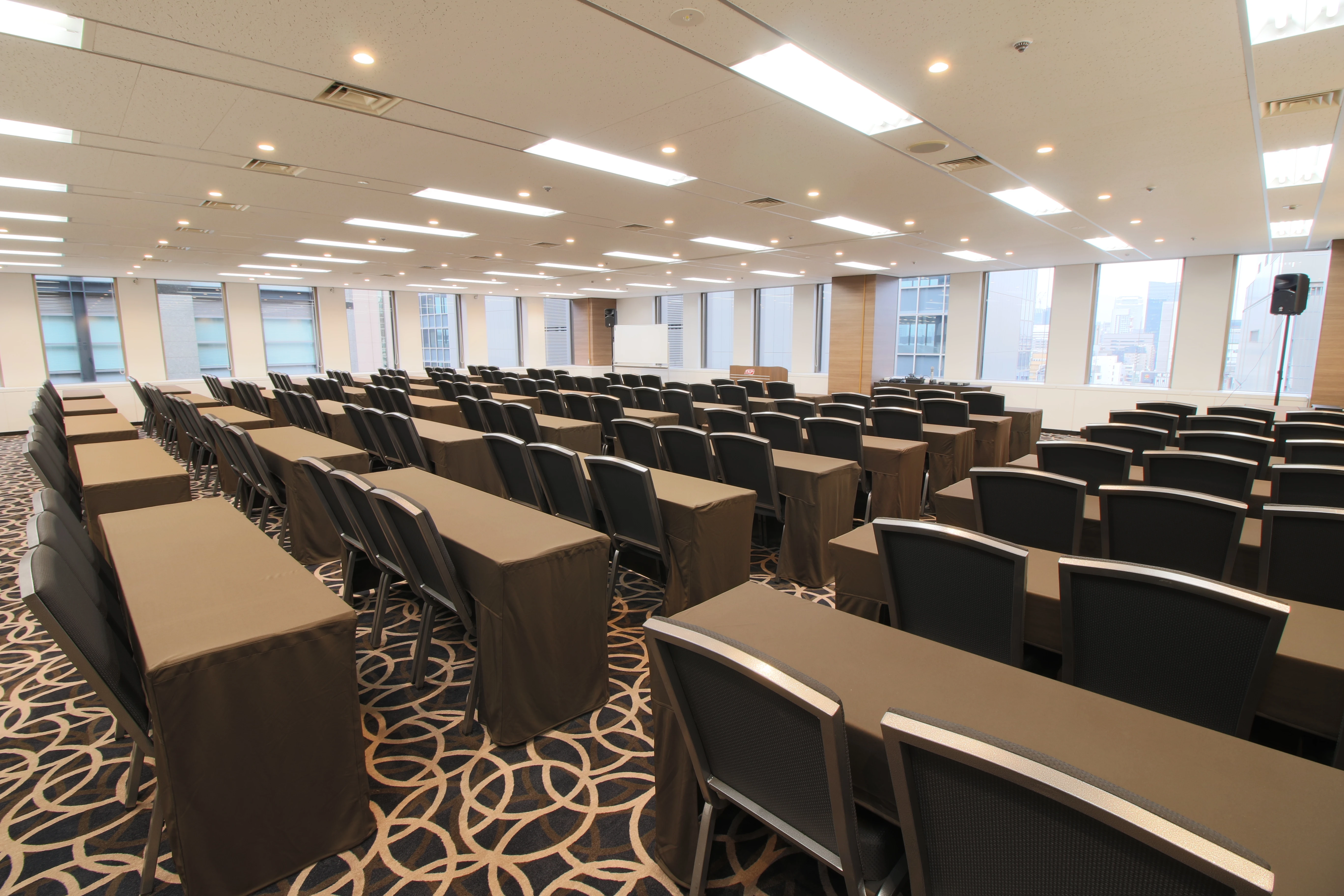 TKP新橋カンファレンスセンター 会議室