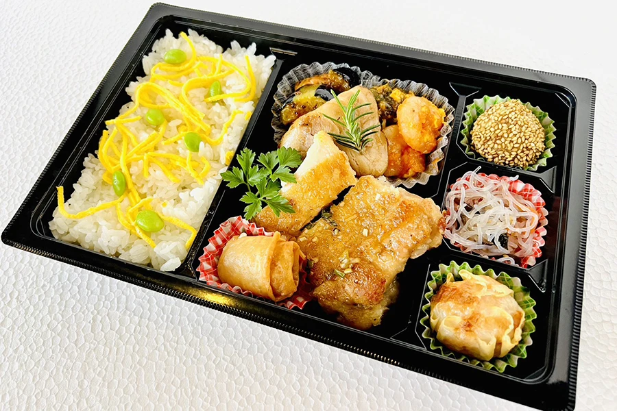 油淋鶏とエビチリのたっぷり中華弁当