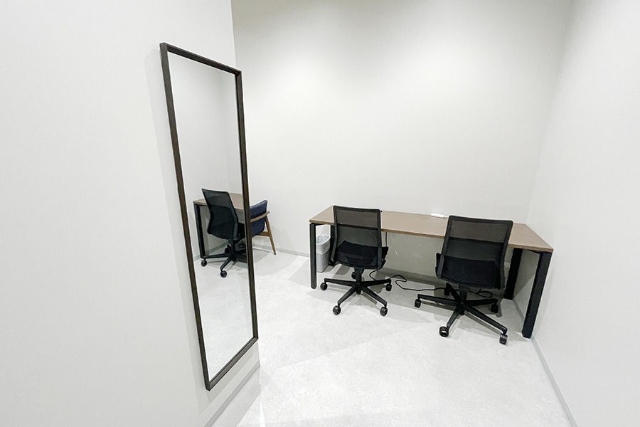 TKP新橋新虎安田ビル NIKAI 控室