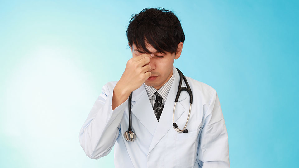 医師の仕事はきつい?大変といわれる5つの理由や対処法を徹底解説!