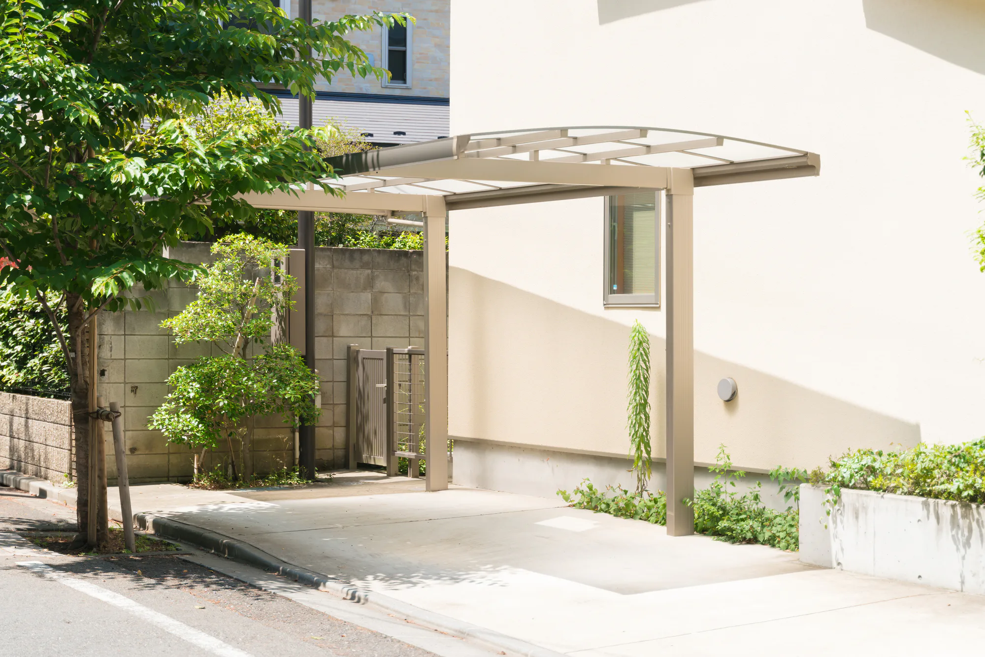 広い 庭付き 一戸建て