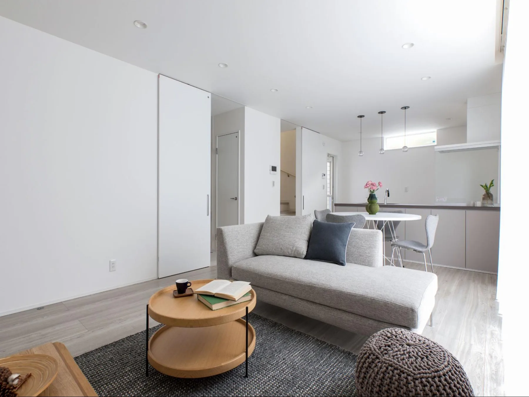 住宅ローンの返済中に住み替える方法は?利用できる住み替えローンの全貌を紹介