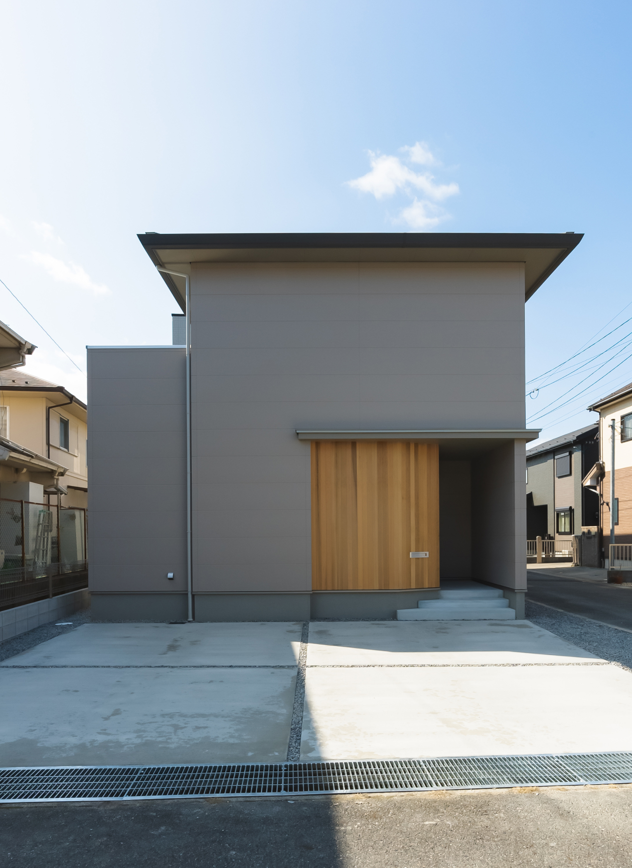 守山市二町町の家