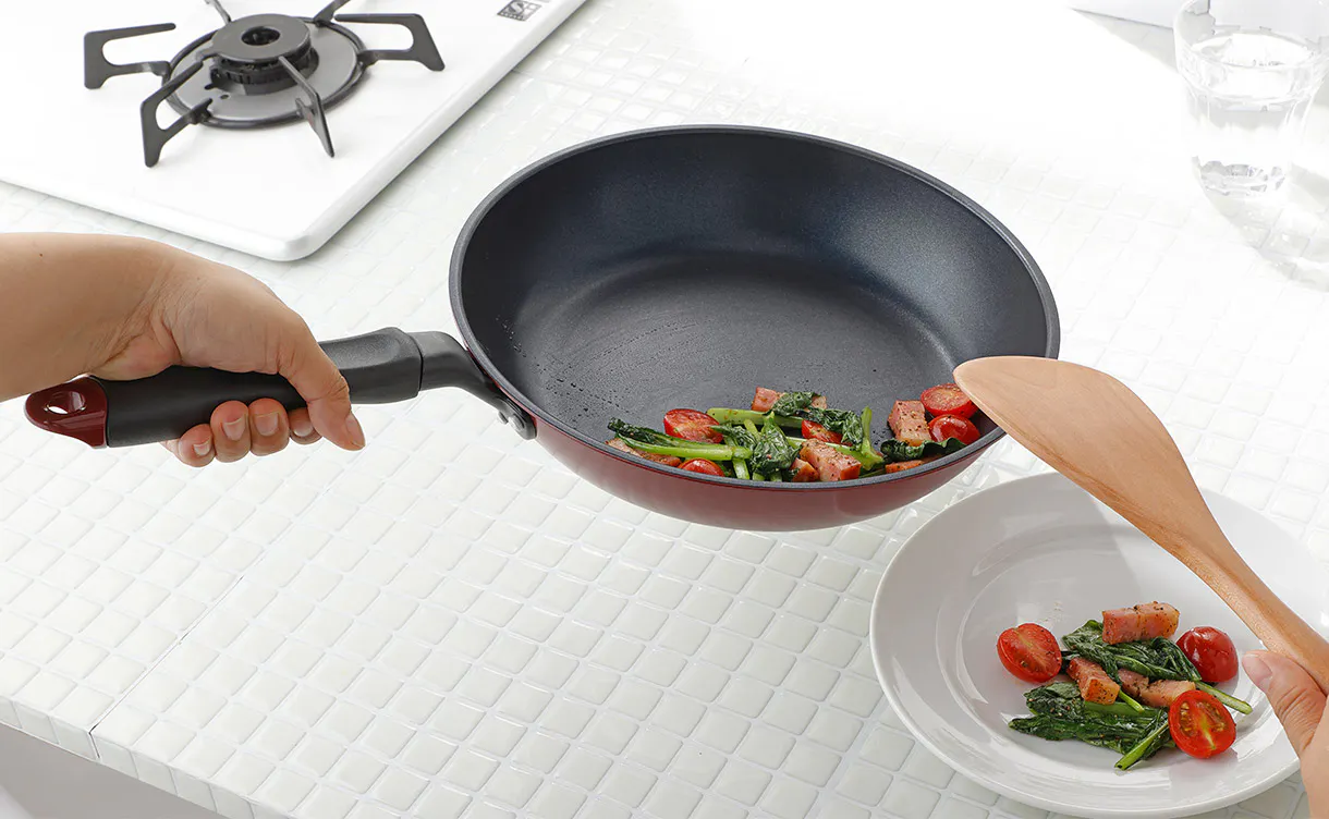 cainz_frying_pan_img_01_03_1220x752.jpg
