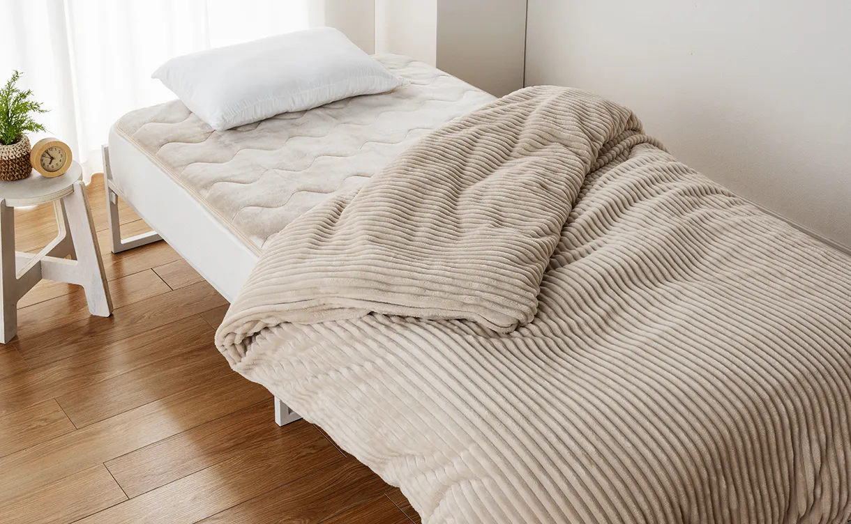 img_cover-and-blanket_04.jpg