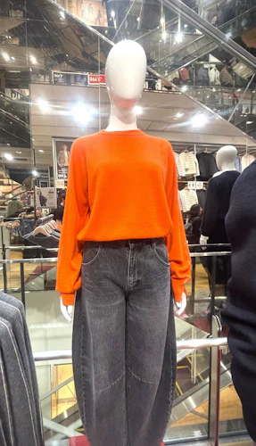 カシミヤクルーネックセーター