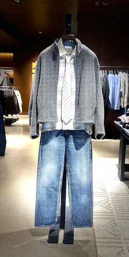 今季のアイテムを豊富に展開しています。