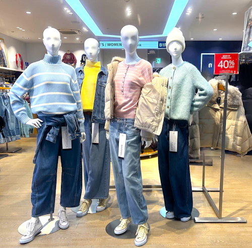  店内には新作スタイルもバリエーション豊富に登場。