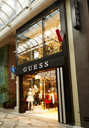 GUESS 心斎橋