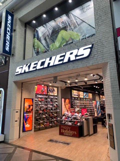 SKECHERS心斎橋店