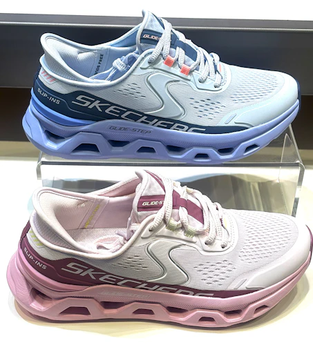 スケッチャーズ スリップインズ:グライドステップ アルタス