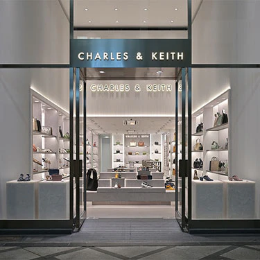 CHARLES ＆ KEITH 心斎橋筋店