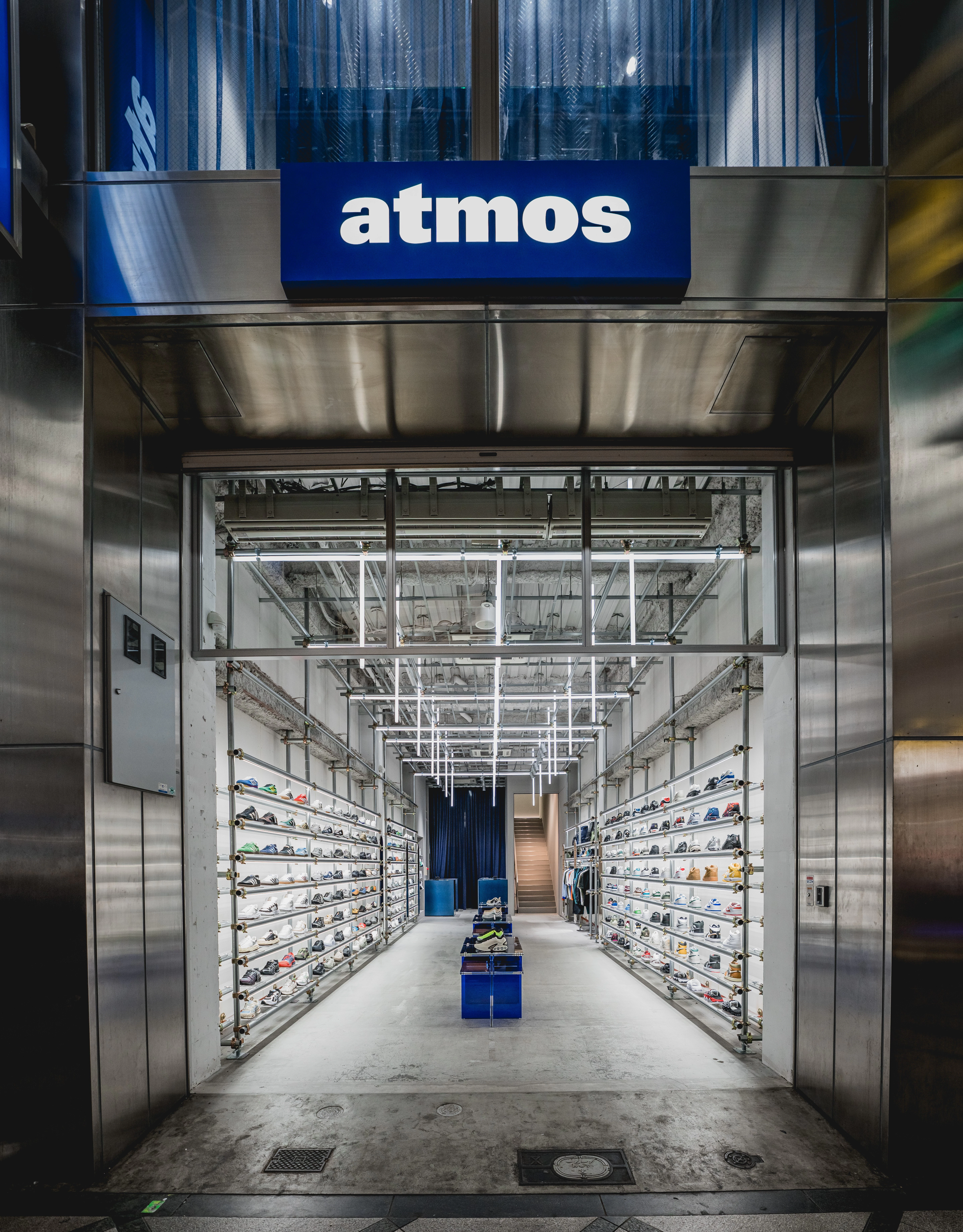 atmos 心斎橋店